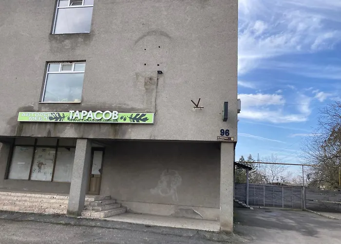 Green Kitchen Apartments