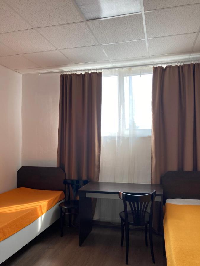 Kitchen Hostel *